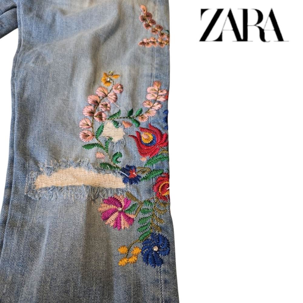 ZARA Premium Distressed Denim Multicolor Floral Embroidery and Gem Jeans Size 2 - Picture 4 of 6
